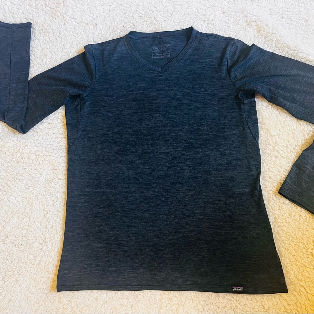 Patagonia Women’s Capilene Baselayer Daily Long Sleeve V Neck Top Shirt Small